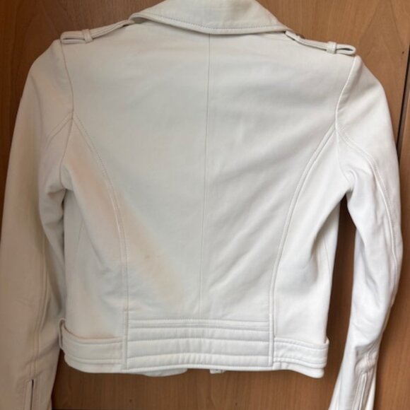 Pre-Loved IRO Cream Lamb Leather Motorcycle Jacket - EU 36 or XS - Picture 7 of 10